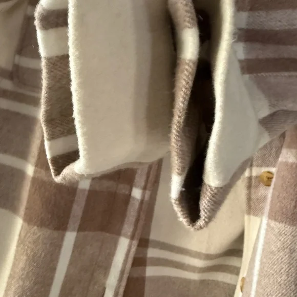 Banana Republic Tan and Cream Plaid Utility Jacket - Picture 6 of 9